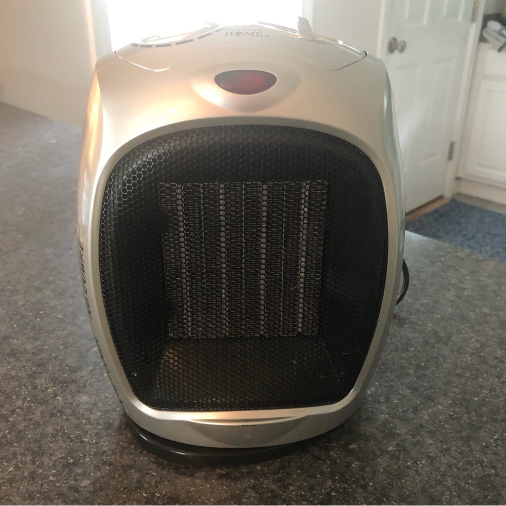 Perfect Home Oscillating Ceramic Heater